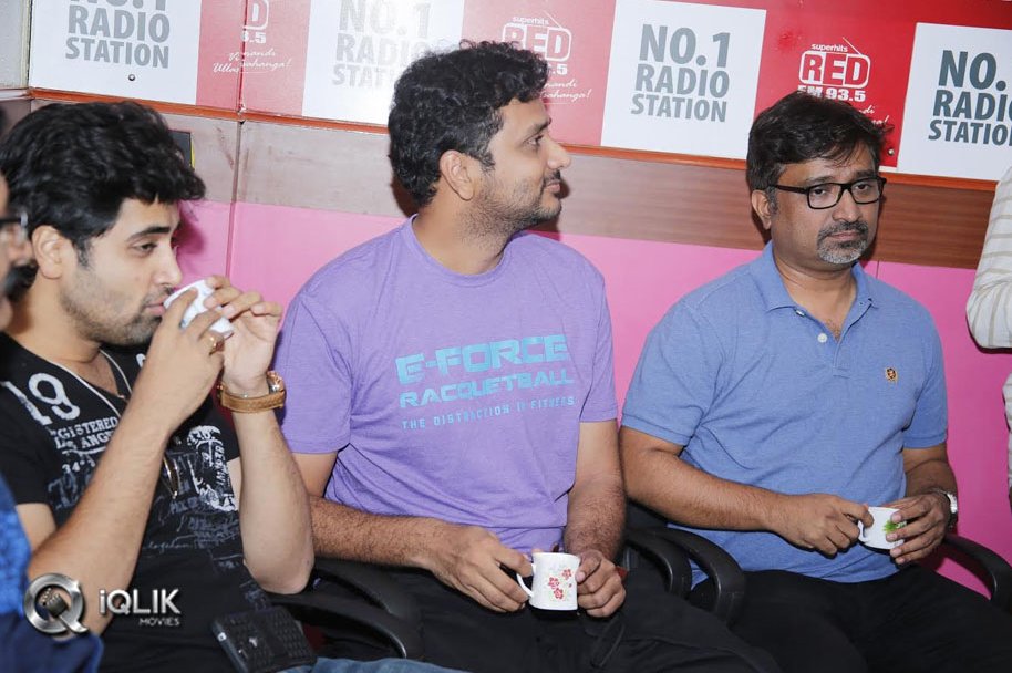 AmiThumi-Movie-Team-Promotions-at-Vijayawada